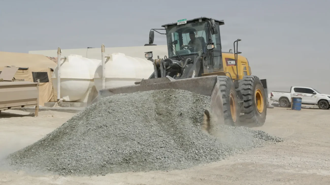 02国外项目成功案例展示-Overseas Construction Machinery Project Cases Wheel loader handling gravel on a road project