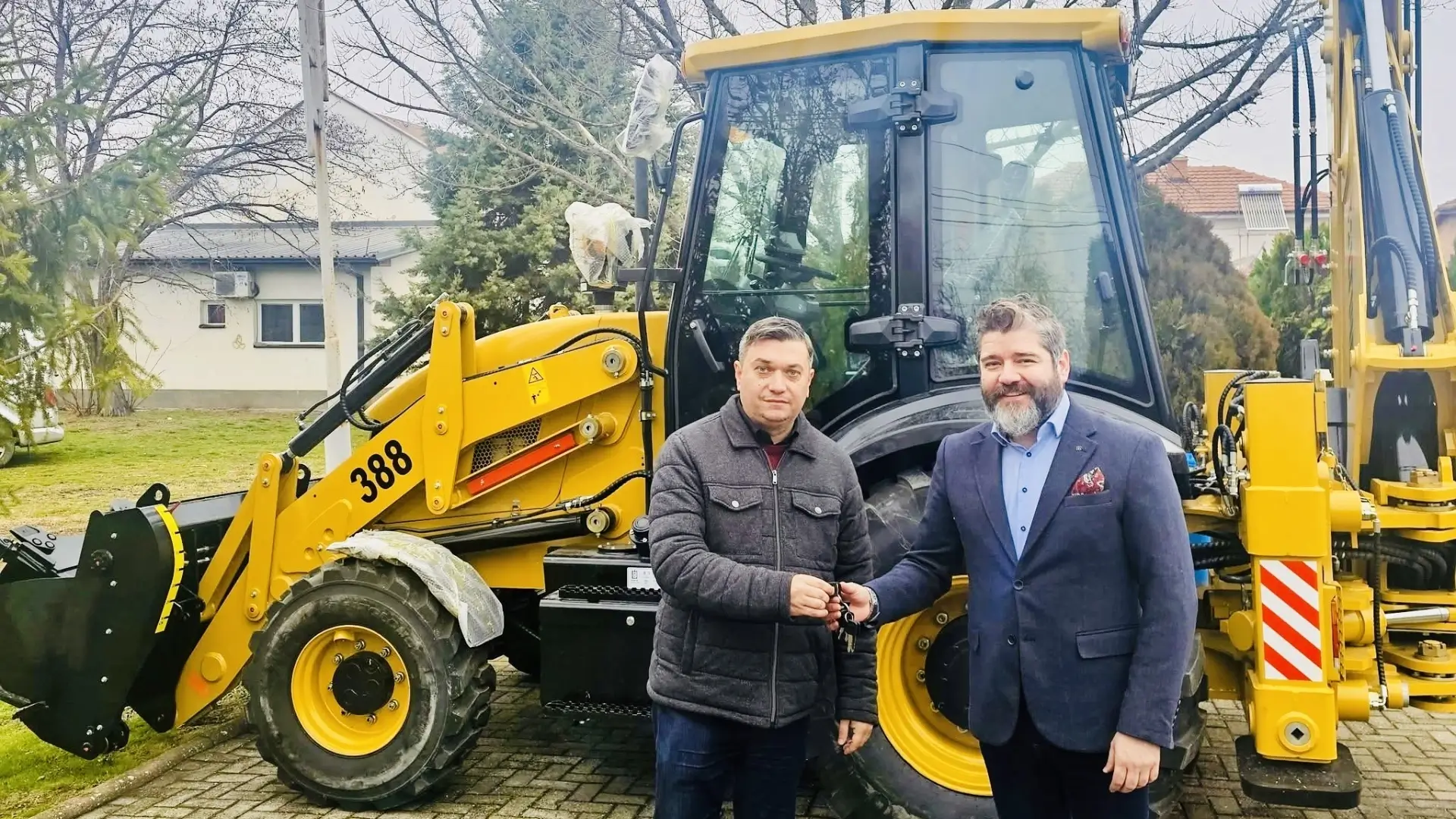 03团队信息展示员工风彩页-Concrete Mixer Manufacturer Team Backhoe loader customer visit