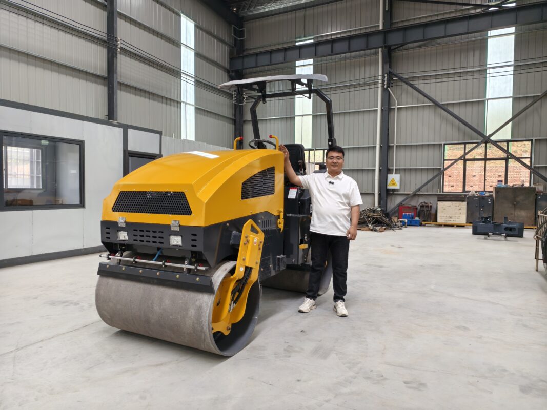 Road compaction roller