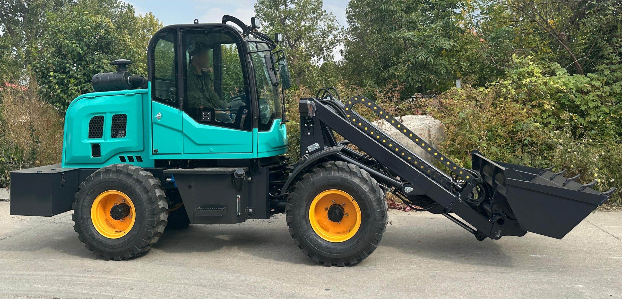 Telescopic wheel loader