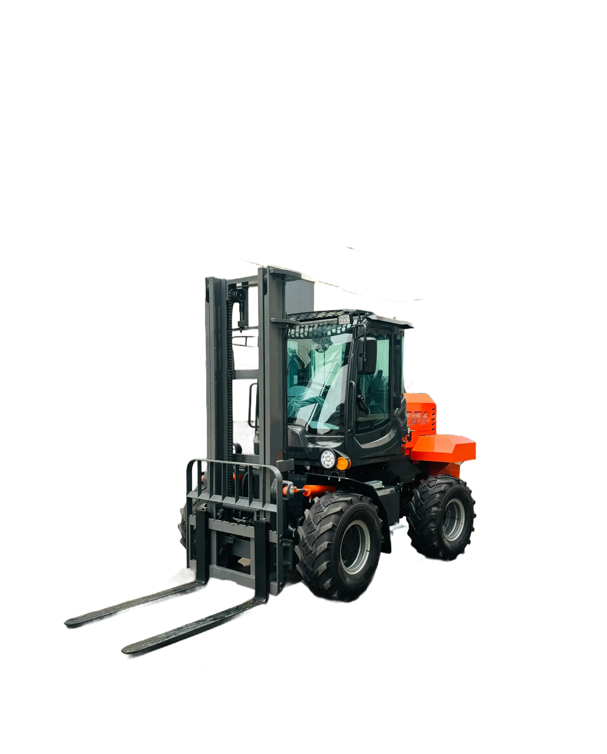 MG3582 all-terrain forklift view 3