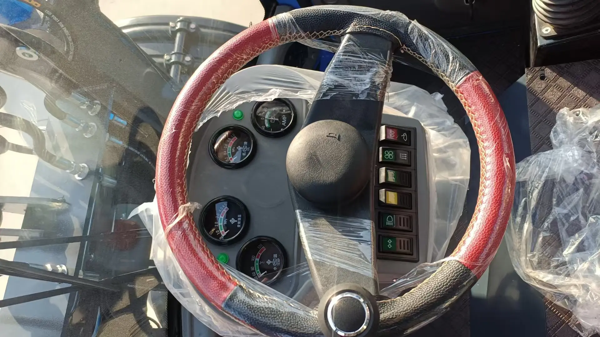MG910 Wheel Loader view 4