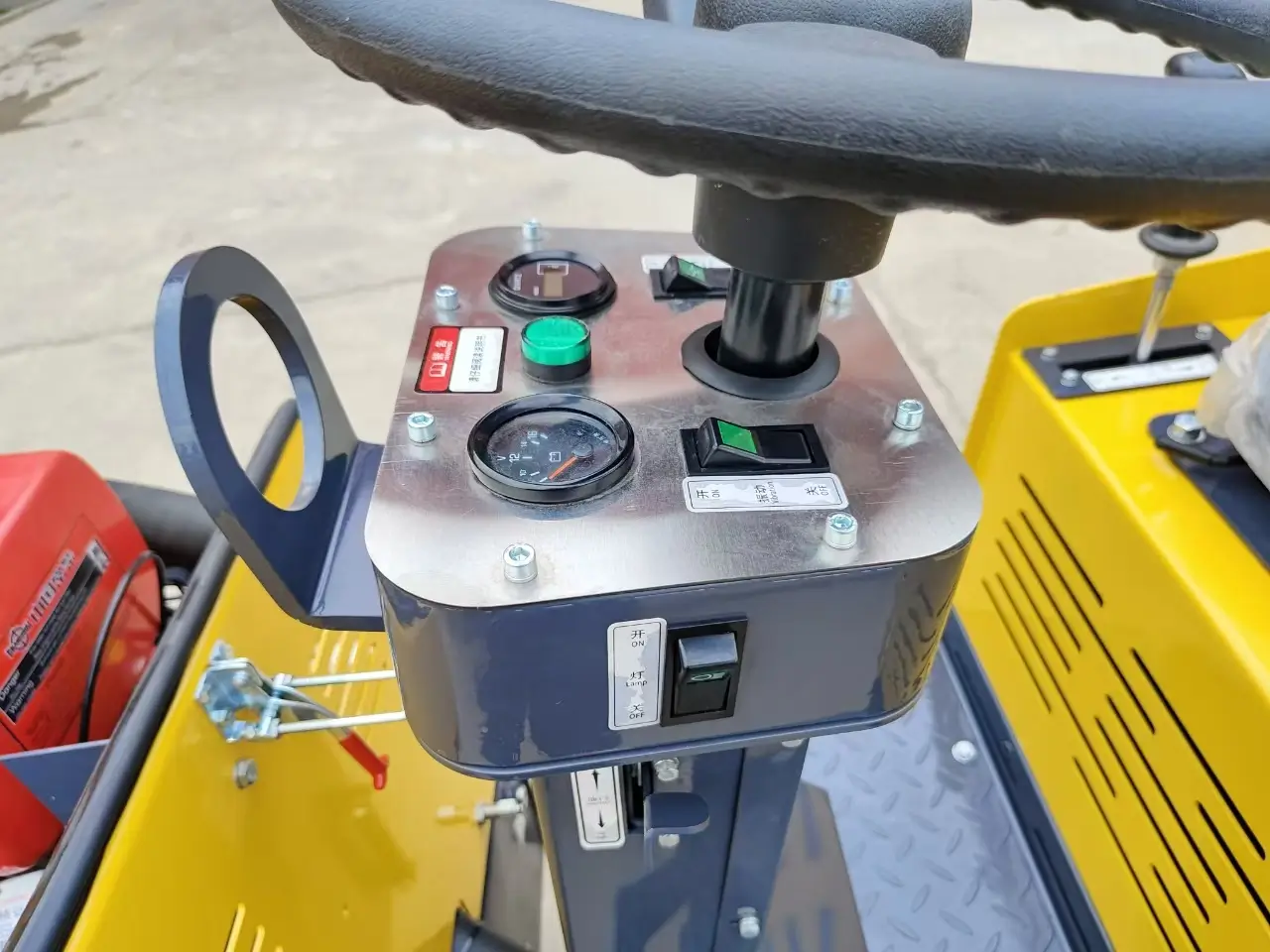 MGY10H Road Roller view 5