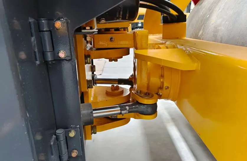 MGY50D Road Roller view 2